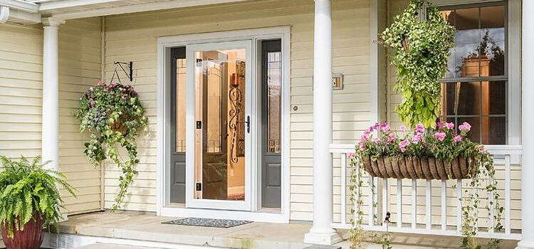 screen door installation in Palmdale